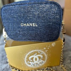 Chanel holiday crossbody purse bag